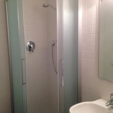 San Lazzaro 招待所 3*